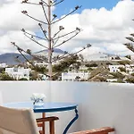 San Antonio Summer House Otel Piso Livadi