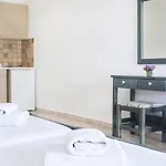 San Antonio Summer House Hotel